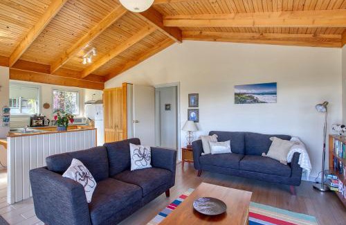 Binalong Bay Maison | Cockatoo Cabin