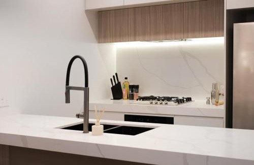 Burwood Appartement | 'CoCo' 2-BR Apt in the heart of Burwood with free parking