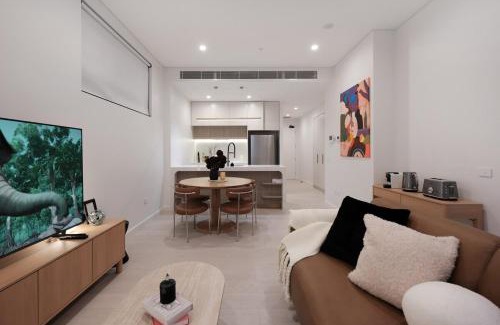 Burwood Appartement | 'CoCo' 2-BR Apt in the heart of Burwood with free parking