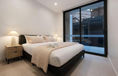 Burwood Appartement | 'CoCo' 2-BR Apt in the heart of Burwood with free parking