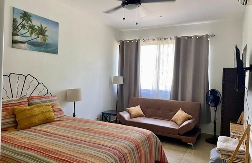 Coco Appartement | Coco Life-Walk to beach/town, Parking, Fiber Wifi
