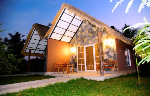 Arachchikattuwa Maison | Coco Village Hotel Chilaw
