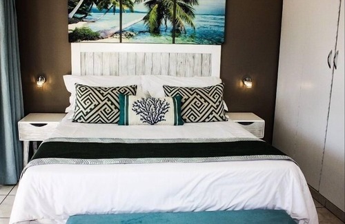 Hartbeespoort Maison | Cocomo Guesthouse, Spa and Conference Centre