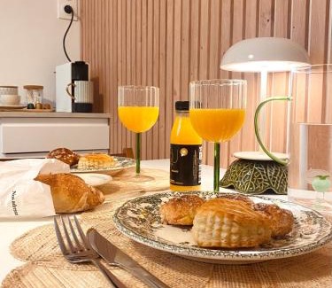 Batignolles Appartement | Cocon Chic - Pont Cardinet- Design & Sérénité