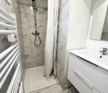 Champigny-sur-Marne Appartement | Cocon cosy entre Paris et Disney - Le Camélia