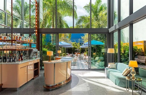 Coconut Grove Maison | Coconut Grove Glamour, Classic Suite, Mr. C Miami | Near Peacock