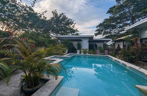 Samara Maison | Coconut Life Cabinas "Rockford"- New and Modern