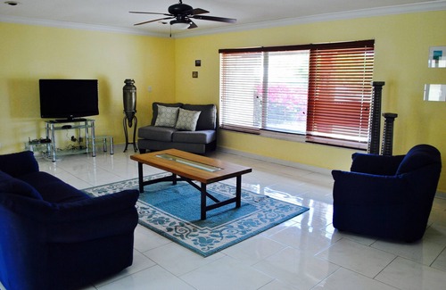 Windsor Park Maison | Coconut Palm, Freeport Bahamas
