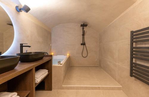 Old Lyon Appartement | Cocoon du vieux Lyon - Luxury apartment - Balneo