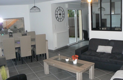 Cherbourg-en-Cotentin Maison | COCOONING VILLA AVEC JARDIN TRES LUMINEUSE AVEC WIFI PROCHE DE LA MER
