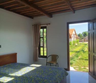 Dat Do Maison | CocoPalm Villa near Beach - Palm Room