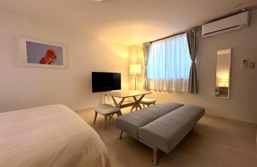 Fukuyama Appartement | COCOSTAY 福山駅前レスタウロアバンティ JR福山駅から徒歩7分の移動に超便利な好立地 Great location 7min walk from JR sta