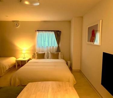 Fukuyama Appartement | COCOSTAY 福山駅前レスタウロアバンティ JR福山駅から徒歩7分の移動に超便利な好立地 Great location 7min walk from JR sta