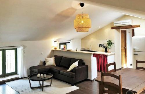 Goudargues Appartement | COEUR de GOUDARGUES! Gîte 2 ou 3 pers , Extérieur, Clim