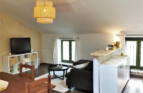Goudargues Appartement | COEUR de GOUDARGUES! Gîte 2 ou 3 pers , Extérieur, Clim