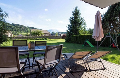 Taninges Cottage | Appartement dans gîte avec piscine intérieur chauffée et espace détente