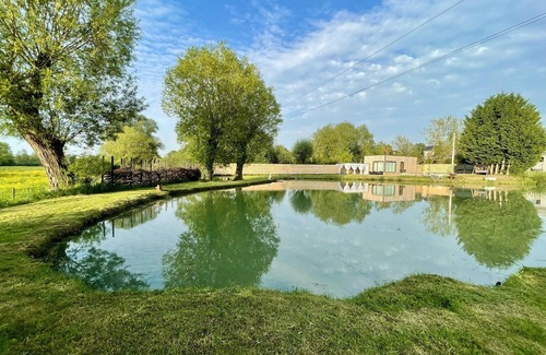 Les Ternes Maison | Coeur Nature Domaine privatif avec vue, sauna au feux de bois et jacuzzi.