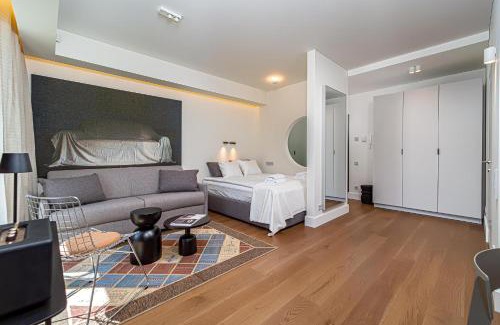 Kaunas Appartement | cohost I New Apt w-Balcony I Air Condition I Free Parking & Netflix I By Botanical Park