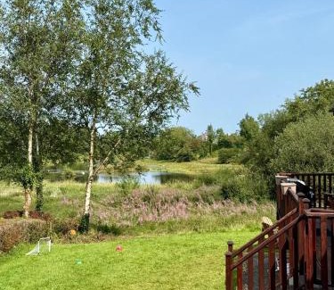 Belturbet Autre | Cois na hÉirne - Log Cabin I Lake View I Hot Tub
