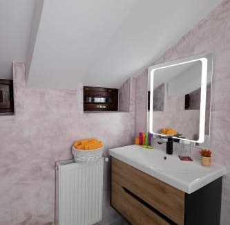Dorna Arini Cabine | Cold River Resort