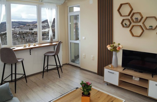 Veliko Tarnovo Appartement | Colibri Castle View – Romantic Escape
