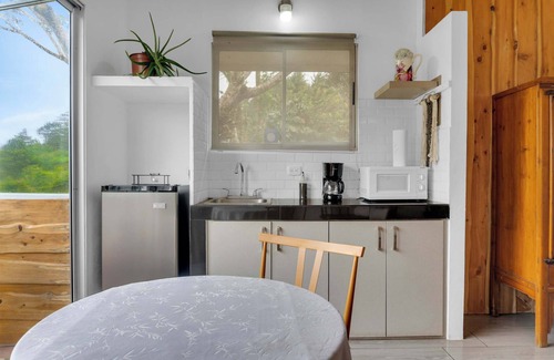 San Isidro Cabine | Colibri Studio Near SJO Airport & Poas Volcano