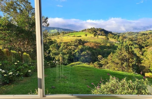 San Isidro Cabine | Colibri Studio Near SJO Airport & Poas Volcano