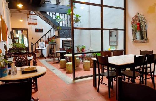 Taman Kota Laksamana Lit Et Petit-Déjeuner | Colin's Place