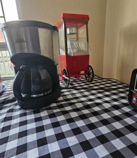Campin Lit Et Petit-Déjeuner | Colisseum Roma House- Campin Simón Bolivar Movistar Embajada compensar