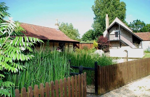 Hinton Cottage | Collection of cottages set in acres of beautiful gardens for multi family stays.