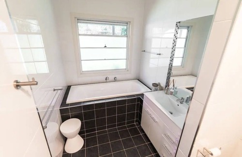 Mollymook Maison | Collers Coastal Charm