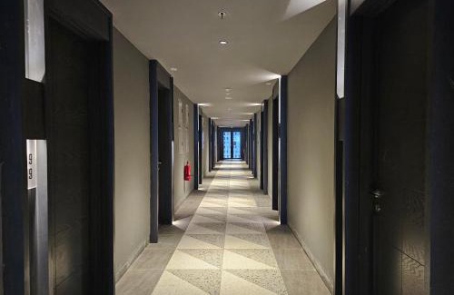 Pinang Appartement | Collins Boulevard Apartemen Serpong U2827A
