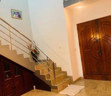 Wellawatta South Appartement | Colombo 6 wellewatte Luxury DuplexFamily apartment