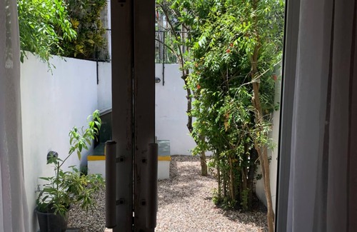 Cinnamon Gardens Maison | Colombo 7 Holiday Bicycle House