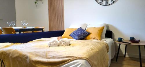 Caudebec-les-Elbeuf Appartement | Colonial - Élégant deux-pièces à 20min de Rouen