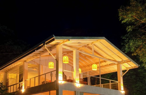 Kadugannawa Maison | Colonial-style bungalow with private pool, mountain views and tranquil vibes.