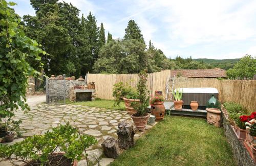Bagno a Ripoli Appartement | Colonica w/Jacuzzi calda privata