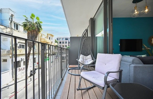 Tel Aviv Appartement | Colorful 2BR next to Gazoz Beach by HolyGuest