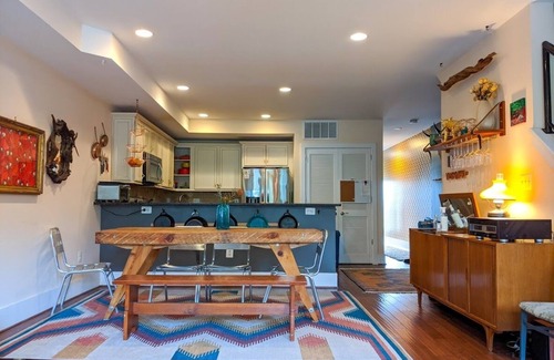 Bloomingdale Maison | Colorful, Artsy and Spacious 3BR/3BA 2 Level Condo