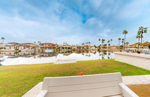 Townhomes On Coral Reef Maison | Colorful Casa