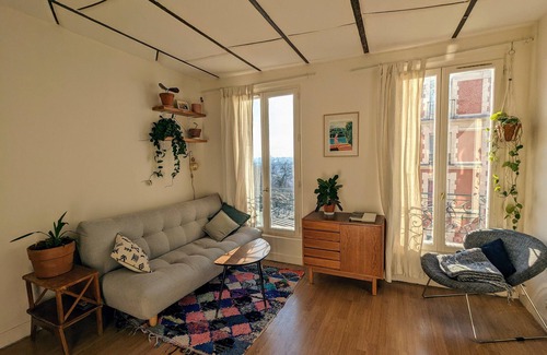 Belleville Appartement | Colorful Parisien apartment in heart of trendy Belleville
