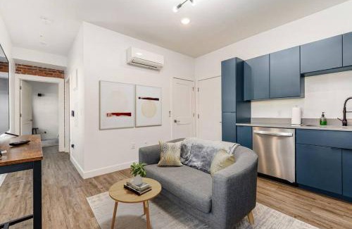 Downtown Columbus Appartement | Columbus Gem with Pool Table! Pets Welcome!