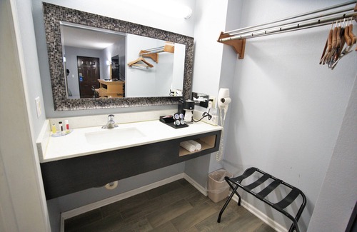 Lynn Hôtel | Columbus Inn and Suites