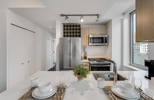 Manhattan Valley Appartement | Columbus Square 1 BR w/Office by Anyplace - 11622