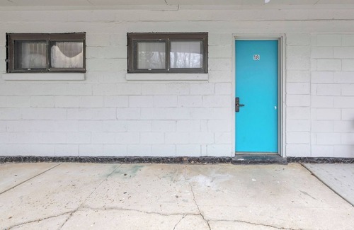 Riverview Appartement | Private Room w/ Bath and Kitchen Access in Brownstown