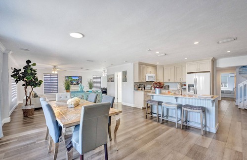 Deerfield Beach Maison | Summer dates open at The Blue Wave Beach Home!