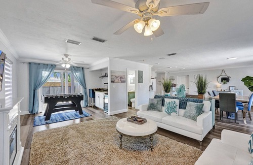 Deerfield Beach Maison | Summer dates open at The Blue Wave Beach Home!