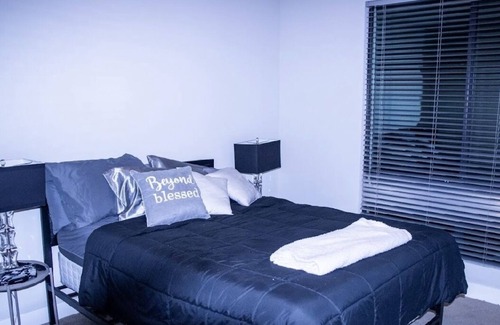 Security Acres Appartement | Come enjoy a luxurious stay right in the heart of it all Old Town Scottsdale