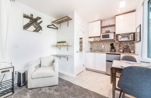 Catalina Maison | Venez découvrir une mini-maison avec de superbes vues!