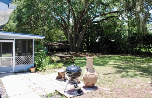 Ocklawaha Maison | Come experience “real Florida” at this pet friendly Silver Springs Hideaway!